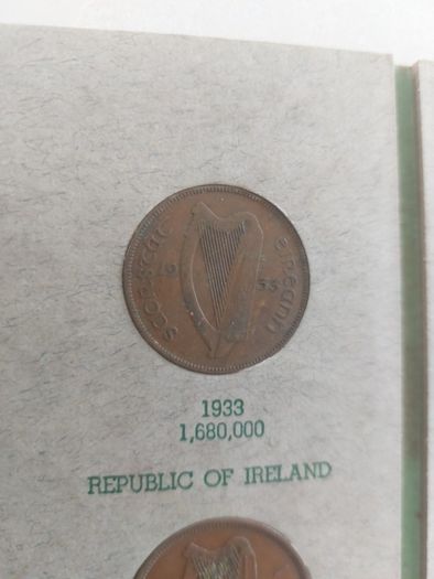 coin folder including full set of pennys including rare 1940