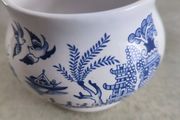 Lovely Bone China Suger Bowl.