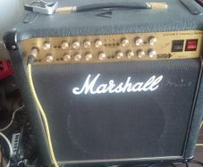 Marshall 30th Anniversary 6101 (switchable power) with pedal