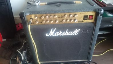 Marshall 30th Anniversary 6101 (switchable power) with pedal