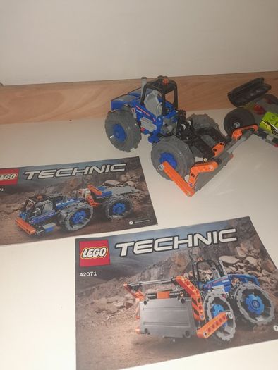 LEGO Technic Vehicles Bundle set 42071 and 42072