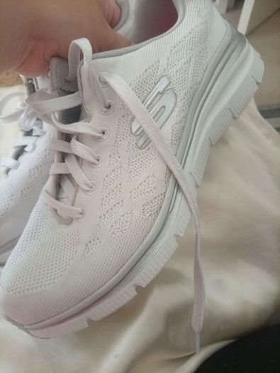Skechers