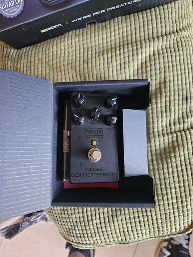 MXR bass compressor blackout edition