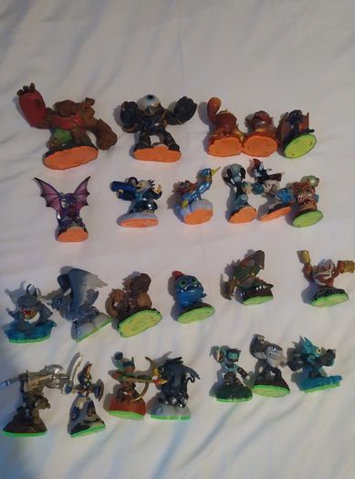 Skylanders figures