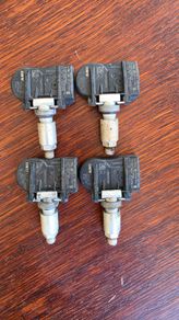 Set of 4 Genuine BMW TPMS Sensors
