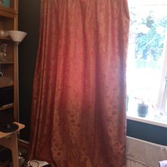 curtains, red/ long