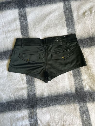 Dark green shorts from bershka