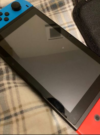 Nintendo Switch 32GB, Neon Red & Blue + 4 Games
