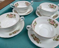 4 Bone China Soup Bowls With Matching Saucers