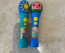 Ms Rachel and cocomelon musical microphones