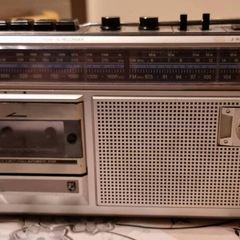 From 1983  Philips D-7234, full working, no battery cover.
