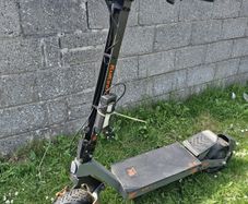 G4 electric scooter