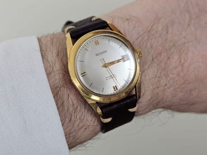 Vintage Swiss Made Richard Incabloc Gold Plated watch 1960s