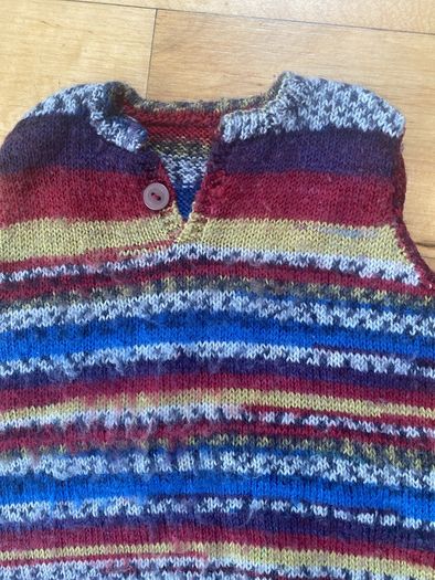 Real wool hand knitted tank top 3-5 years
