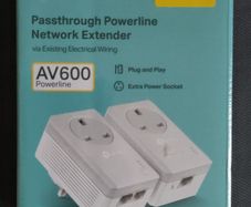 tp-link Passthrough AV600 Powerline Network Extender