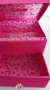 New pink jewellery box