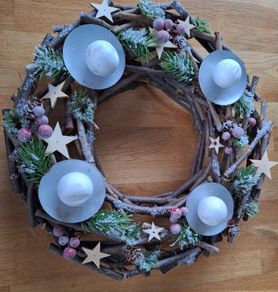 Christmas Wreath Table Centrepiece with 4 Tealight Candle Holders