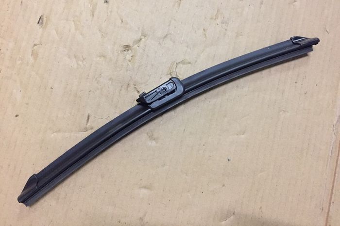 LH Wiper Blade (Fiat 500)