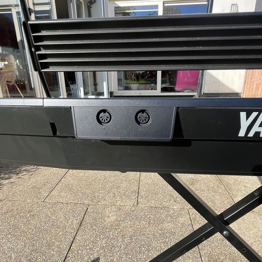 Yamaha PSR-37 Keyboard Power Adaptor - Stand