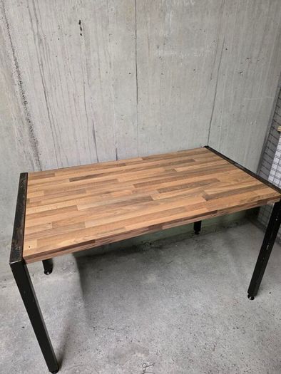Dining table for 4 people