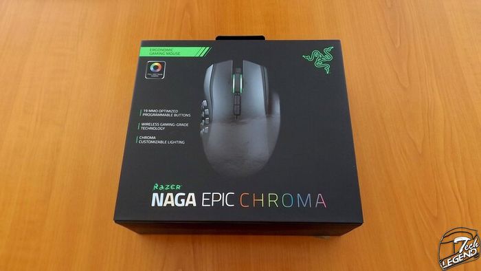 Razer Naga Epic Chroma Wireless Gaming Mouse With Cradle For PC Computer 19 Buttons - 8,200