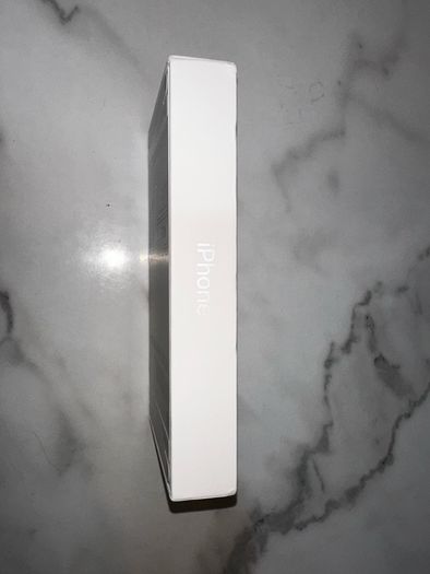iPhone 17 Pro Max (256GB, Silver, Locked)