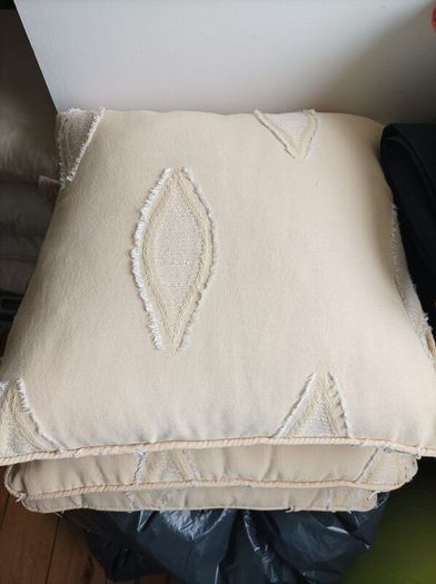 2 x Pairs Curtains & 3 Free Matching Cushions