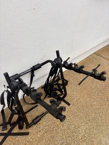 Hollywood Express 3 Bike Rack. Rear Mounted. Excellent Condition