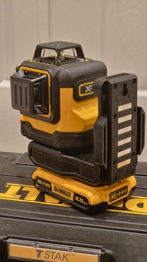 DeWalt DCLE34031 18v 3Way 360 degrees Green Laser. BARE UNIT