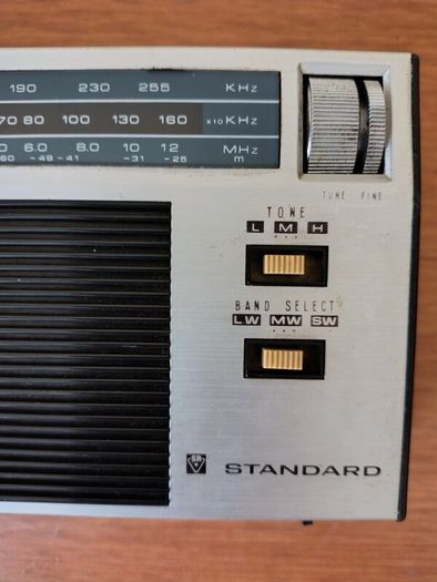 Vintage Portable Transistor Radio for repair or parts