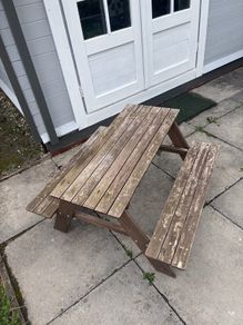 Outdoor children's bench