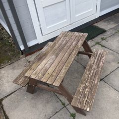 Outdoor children's bench