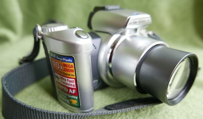Konica Minolta Dimage Z2 4MP Digital Bridge Camera Working Tested