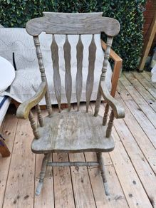 swinging chair