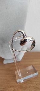 Isabella Rossellini brooch