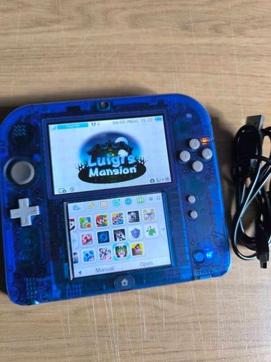 Nintendo 2DS with 20 games