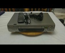 Panasonic NV-HD647 Super Drive Hi-Fi Stereo VHS VCR Player Recorder Remote Tested Working