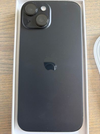 iPhone 15 128GB, Case & Screencover