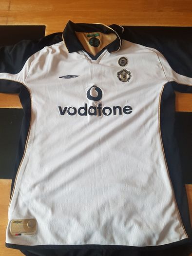 Retro Man Utd shirt