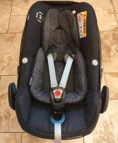 Maxicosi infant and toddler car seat set