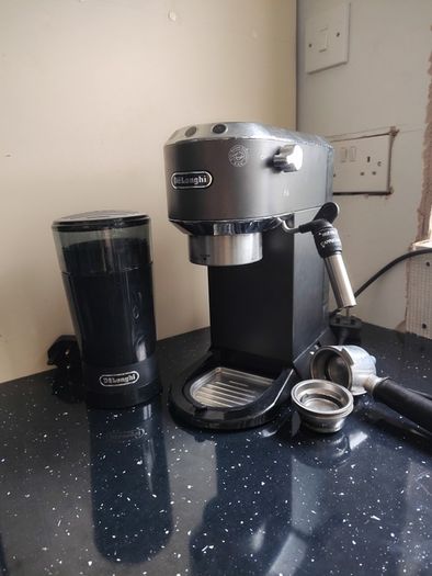 Delonghi Coffee machine and Coffee grinder