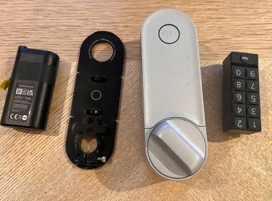Yale Linus L2 Smart Lock + Smart Keypad -- excellent condition, approx. 6 months old.