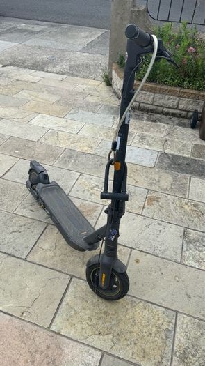 Ninebot Max G2 - Electric Scooter