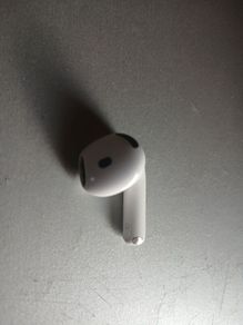 Apple 4th gen right eirbud
