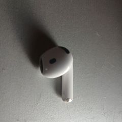 Apple 4th gen right eirbud