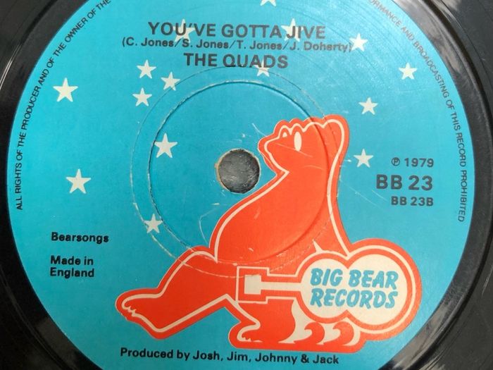 The Quads - There Must Be Thousands (1979) 7"