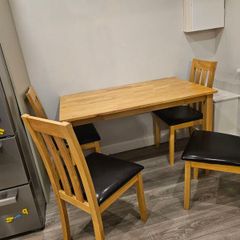 Dining table & 4 chairs