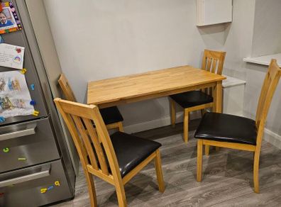 Dining table & 4 chairs