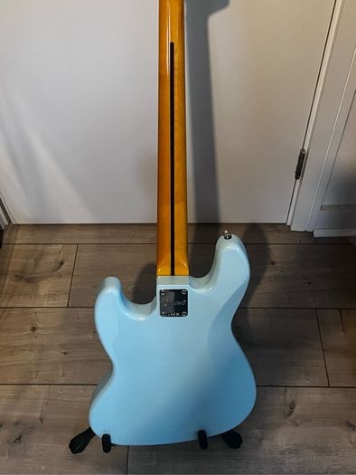 Squier Classic Vibe 60s Jazz Bass