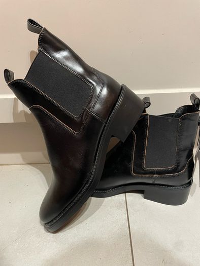 Chelsea ankle boots Massimo Dutti size 5 brand new
